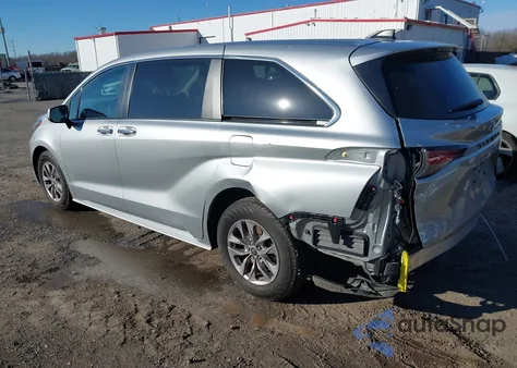 2022 Toyota Sienna Xle z USA, uszkodzony, nr VIN 5TDYRKEC6NS105735